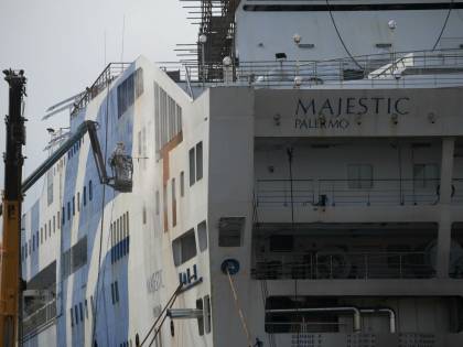 "Presi di notte e messi sulle navi". Ma la sinistra ora tace sui migranti
