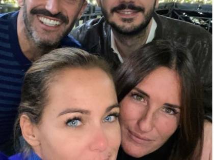 "Nessuna distanza né mascherina". Per la moglie di Bonolis si mette male