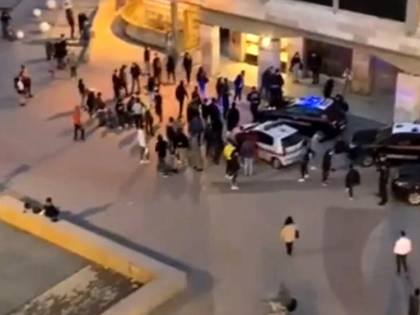 Controllo anti-Covid, botte ai carabinieri