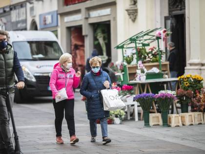 Negozi, ristoranti e passeggiate: cosa cambia in queste Regioni
