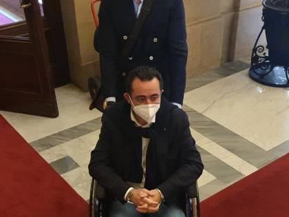 Fa sciopero della fame, deputato FdI ha malore nel bagno della Camera