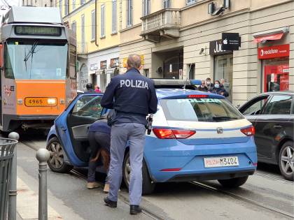 La 17enne e il neonato ucciso "Papà via e mamma dormiva"