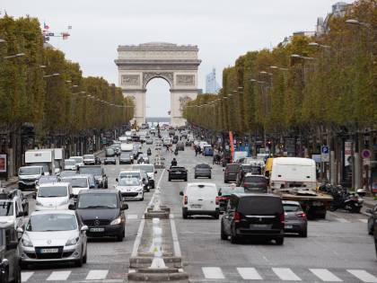 Francia in ginocchio