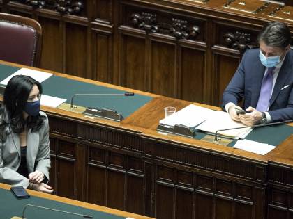 Conte verso la resa sulla scuola "La didattica adesso è a rischio"