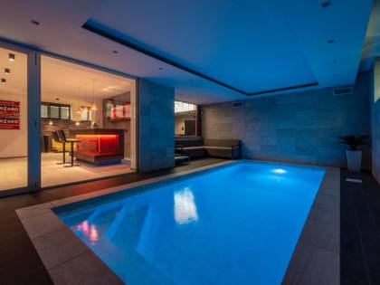 Halloween senza regole Covid: la notte nel loft da 2.500 euro