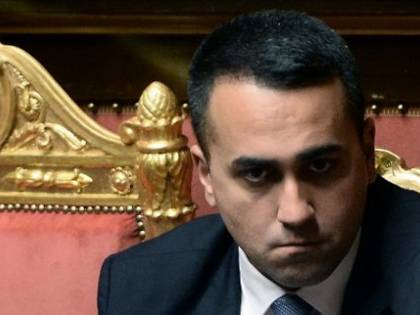 Di Maio si scopre guardiano delle coste e spacca la maggioranza