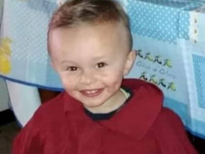 Uccise il figlio di botte, ma finse incidente: 30 anni alla mamma