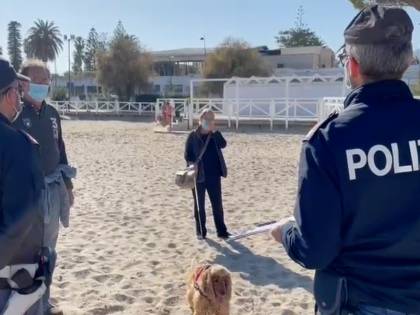 Il bagno, il sole e poi le multe: l'amara sorpresa sulla spiaggia