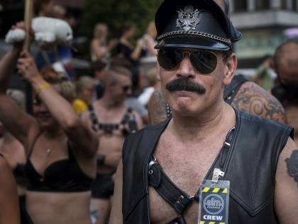 "Relazioni gay depravate". E la Lega scarica il consigliere