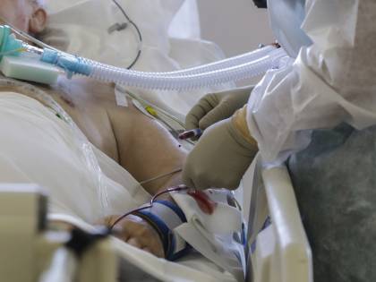 "Non andate in Procura". L'Oms fa muro contro i pm
