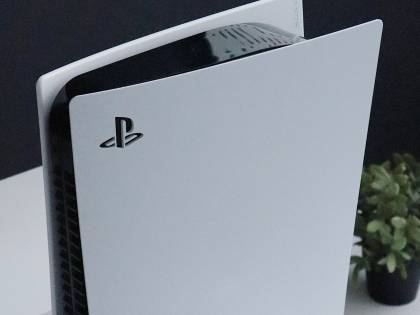 Playstation 5, una strana macchia appare sulla scocca