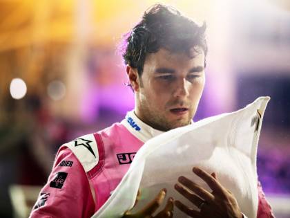 La Mercedes si suicida per il bene della F1. E vince Perez "licenziato"