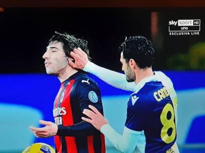 Il gesto che fa infuriare il Milan Notate nulla di strano su Tonali?