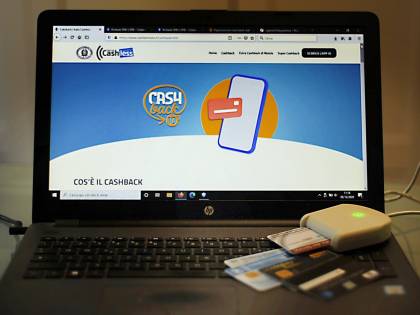 Ultimi giorni per il cashback Natale: ecco le regole per avere i 150 euro