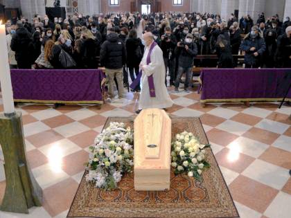 Lo sfregio a Paolo Rossi: svaligiata la sua casa durante i funerali