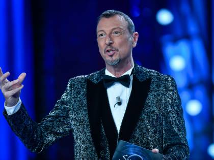 Sanremo, Amadeus rilancia: "Stiamo lavorando per nave-bolla. Ospiti stranieri? Prima gli italiani"