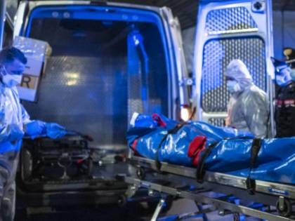 A Napoli tutti piangono "l'angelo dei bambini" accoltellato a Milano