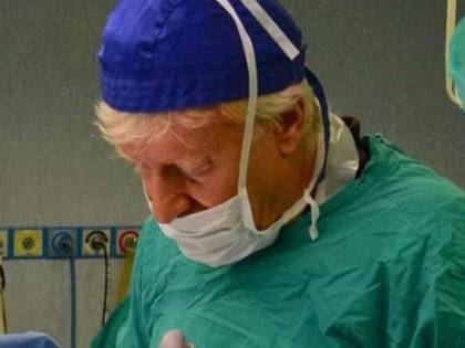 Medico accoltellato a Milano: ora spunta ipotesi di suicidio