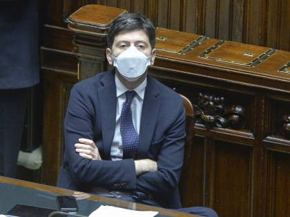 "Aspettiamo i nuovi dati poi lunedì la decisione" Un round alla Lombardia