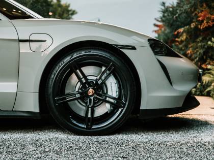 Ecco Pirelli Elect: l’autonomia delle elettriche ringrazia