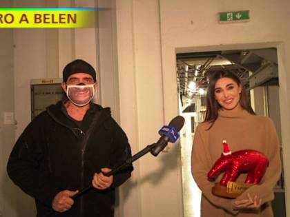 Lite coi paparazzi, tapiro d'oro (da Guinness) a Belen Rodriguez