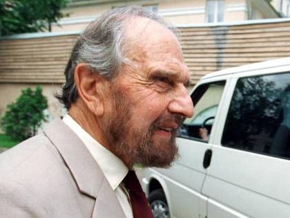 Morto (quasi centenario) George Blake. L0 007 inglese che spiava per Mosca