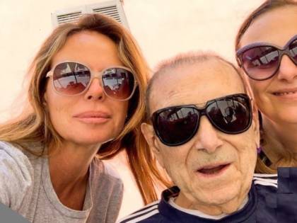 Il commovente addio di Paola Perego al padre