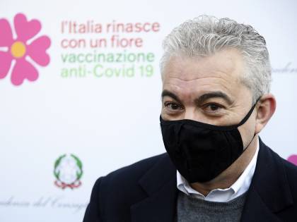 Mascherine, primi arresti. Ora trema la corte di Arcuri