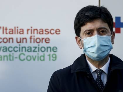 "Non hanno applicato il piano pandemico". Speranza 5 ore sotto torchio dai pm