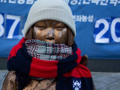 "Risarcite le schiave del sesso". E Seul dichiara guerra a Tokyo