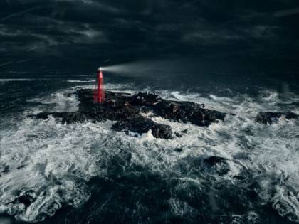 Da solo nel faro per il festival del cinema In Svezia il distanziamento sociale è da film