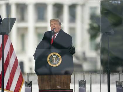 Trump anti-bavaglio. "Libertà di parola sotto attacco come mai prima"