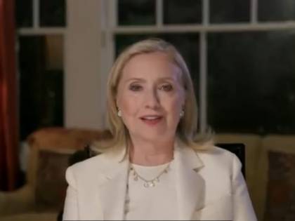 Ora Hillary Clinton diventa scrittrice: ecco il thriller contro Trump