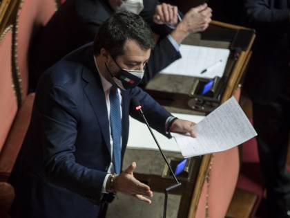 Salvini cita Grillo sui senatori a vita: scoppia la bagarre al Senato