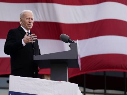 Biden inizia l'assalto a Trump Come sarà la "guerra lampo"