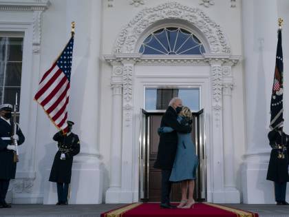Biden ha giurato: è il 46° presidente. "Questo è il giorno della democrazia"
