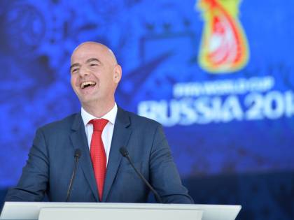 Fifa contro Superlega. Calciatori minacciati nella guerra del pallone