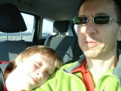 Il dolore di un padre che ha perso il figlio col "blackout challenge"