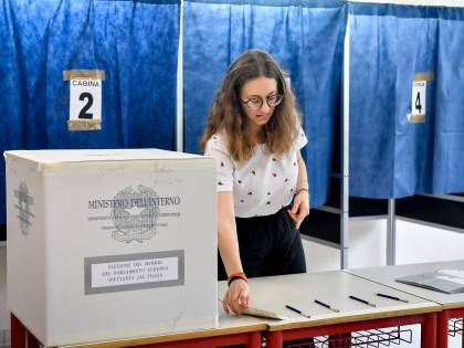 Per il Pd sondaggi amari. Premiato il centrodestra