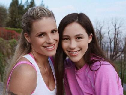 "Lei troppo severa, io ribelle", Aurora Ramazzotti e il rapporto turbolento con Michelle
