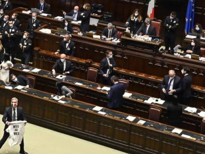 Dai 5 Stelle al Pd: la paura del voto scatena il tutti contro tutti