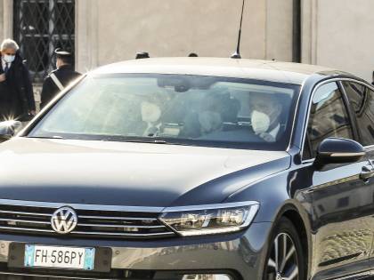 Crisi, Conte si è dimesso Gli scenari: cosa succede ora