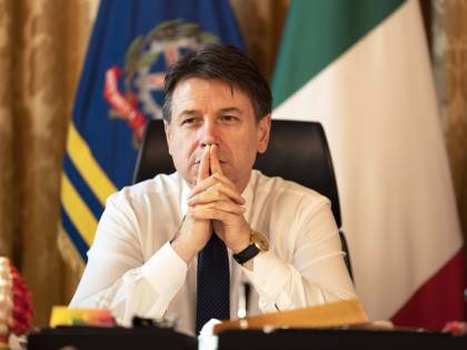 La tela di Penelope di veti e controveti che compromette il tris di Giuseppi