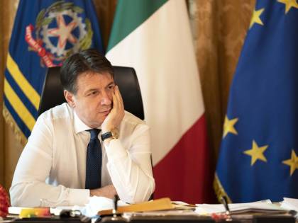 Conte mendica poltrone: ministro o sindaco di Roma