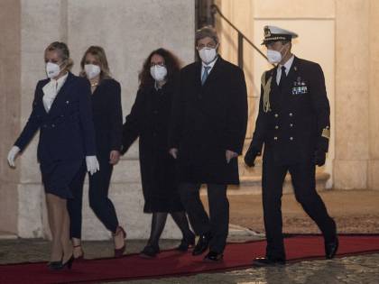 I 5 Stelle come la vecchia Dc: vogliono stare in tutti i governi