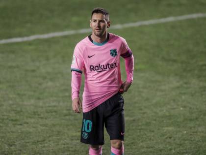 "Così ha rovinato il Barcellona". Ecco il maxi stipendio di Messi