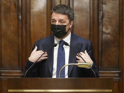 Adesso Renzi punta alla Nato: le mosse per avere il mandato
