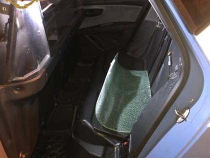 Spezza una vertebra all'agente, ma il giudice libera lo straniero