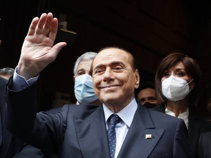 Berlusconi: "Forza Italia farà la sua parte. Auguri a Draghi"