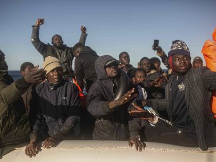Permessi di soggiorno agli immigrati sposati anche se non convivono